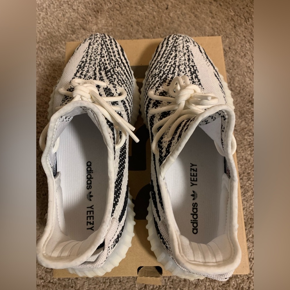 Yeezy Boost 350 V2 Zebra